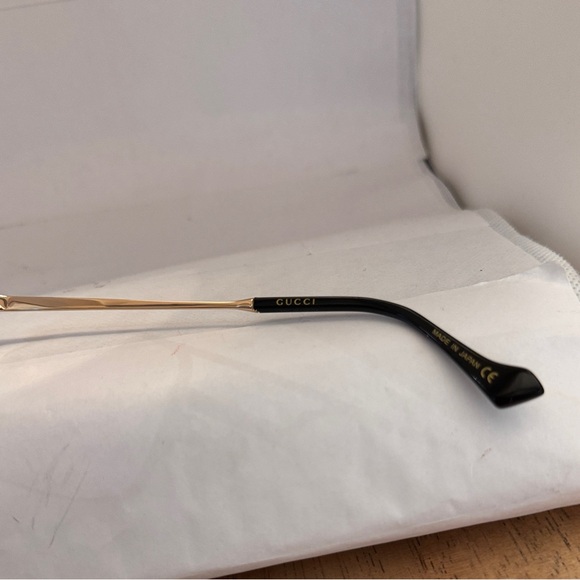 Brand new Gucci eyeglasses - Picture 4 of 4